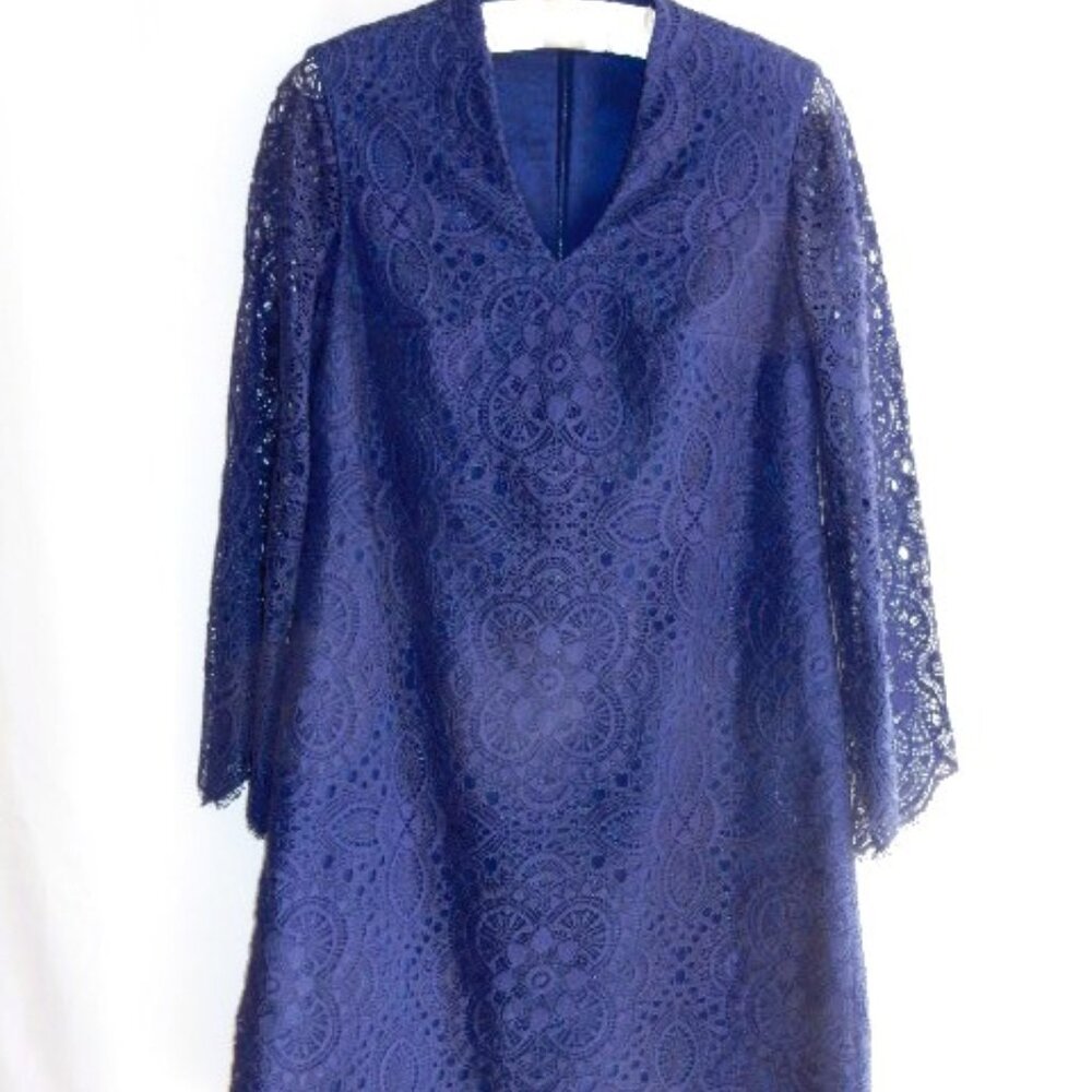 Lilly Pulitzer Navy Lace Dress in Size 6